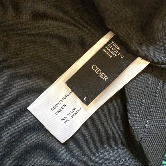 CIDER Round Neck Retro Geometric Tie Back Mini Dress - Picture 7 of 9